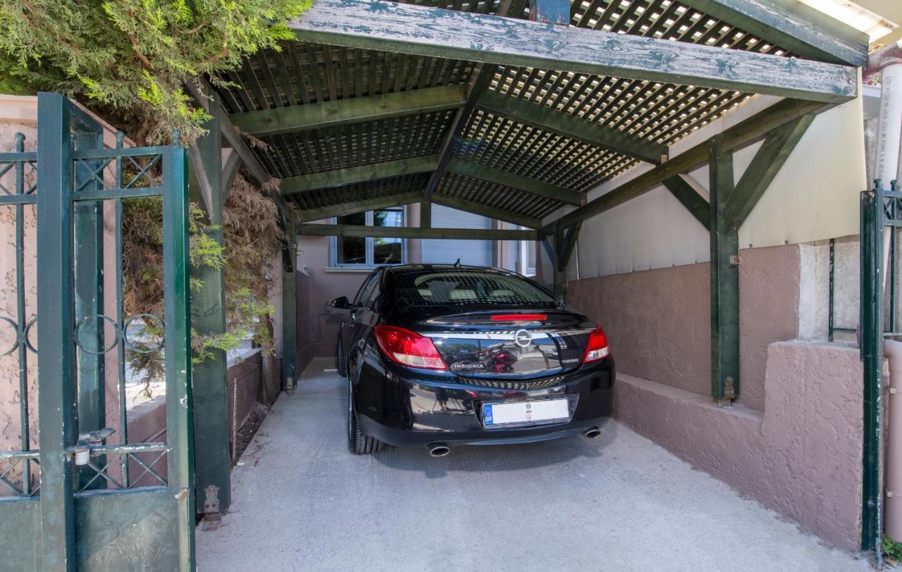 Rena'S Luxury Apartment With Free Private Parking Chrissi Akti Chania Exterior foto